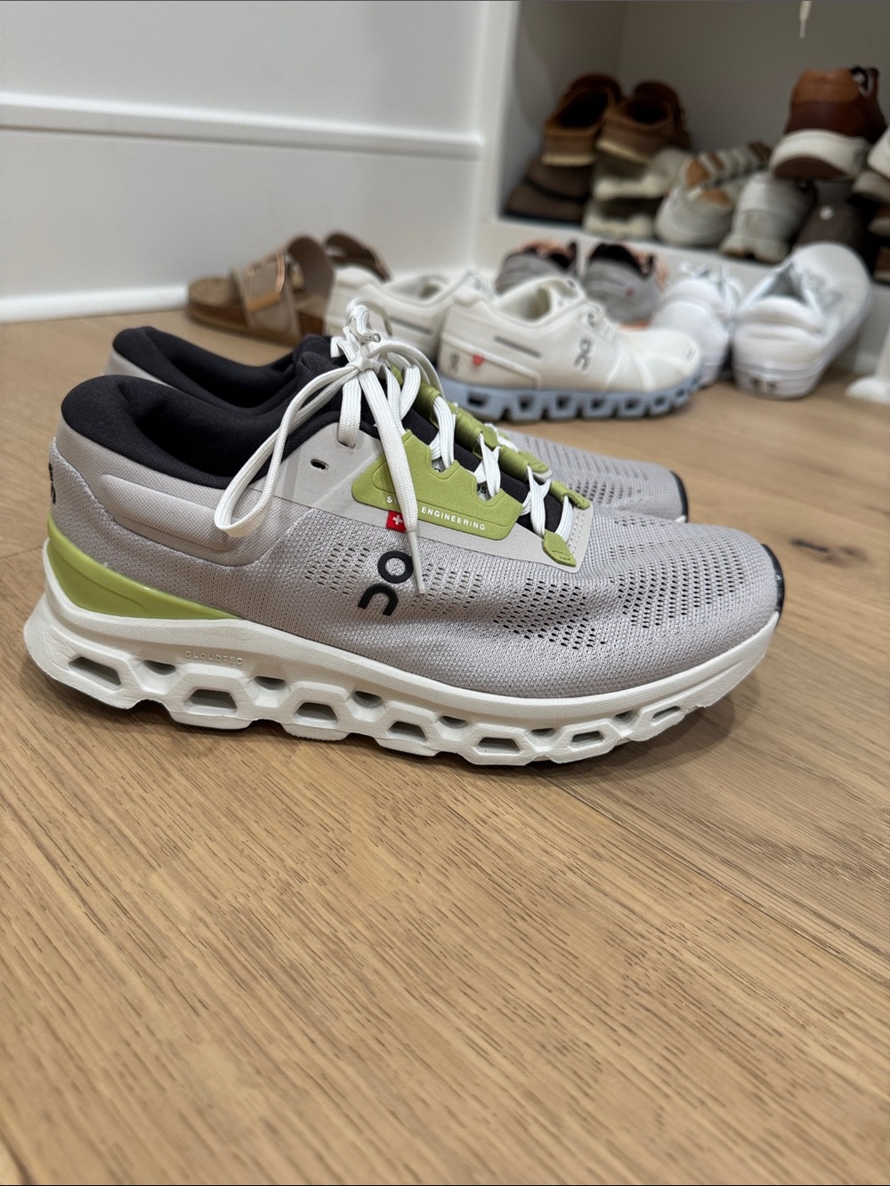 On Running Women’s Cloudstratus 3 - Picture 2 of 8